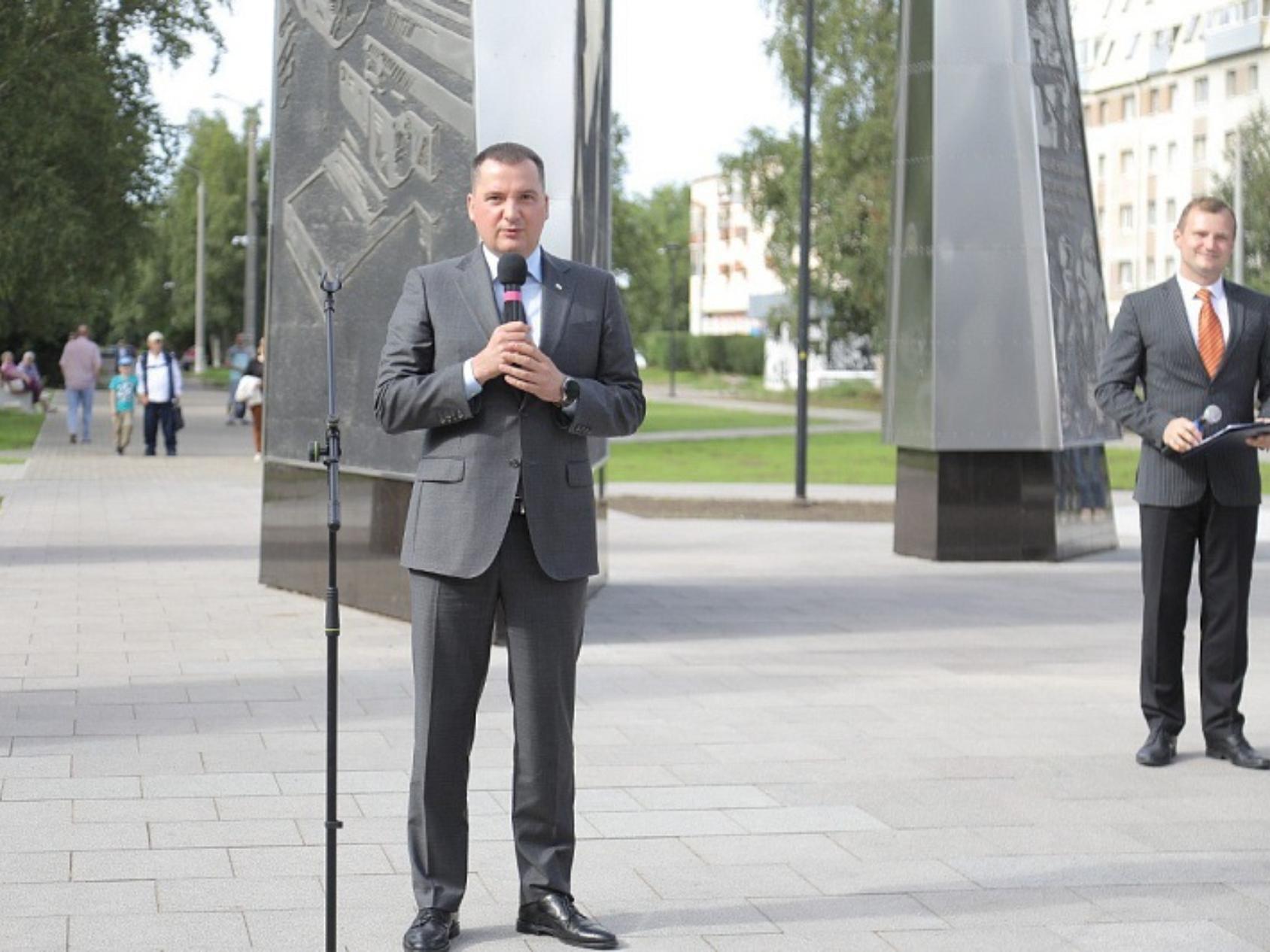 Стелу «Город трудовой доблести» торжественно открыли в Северодвинске