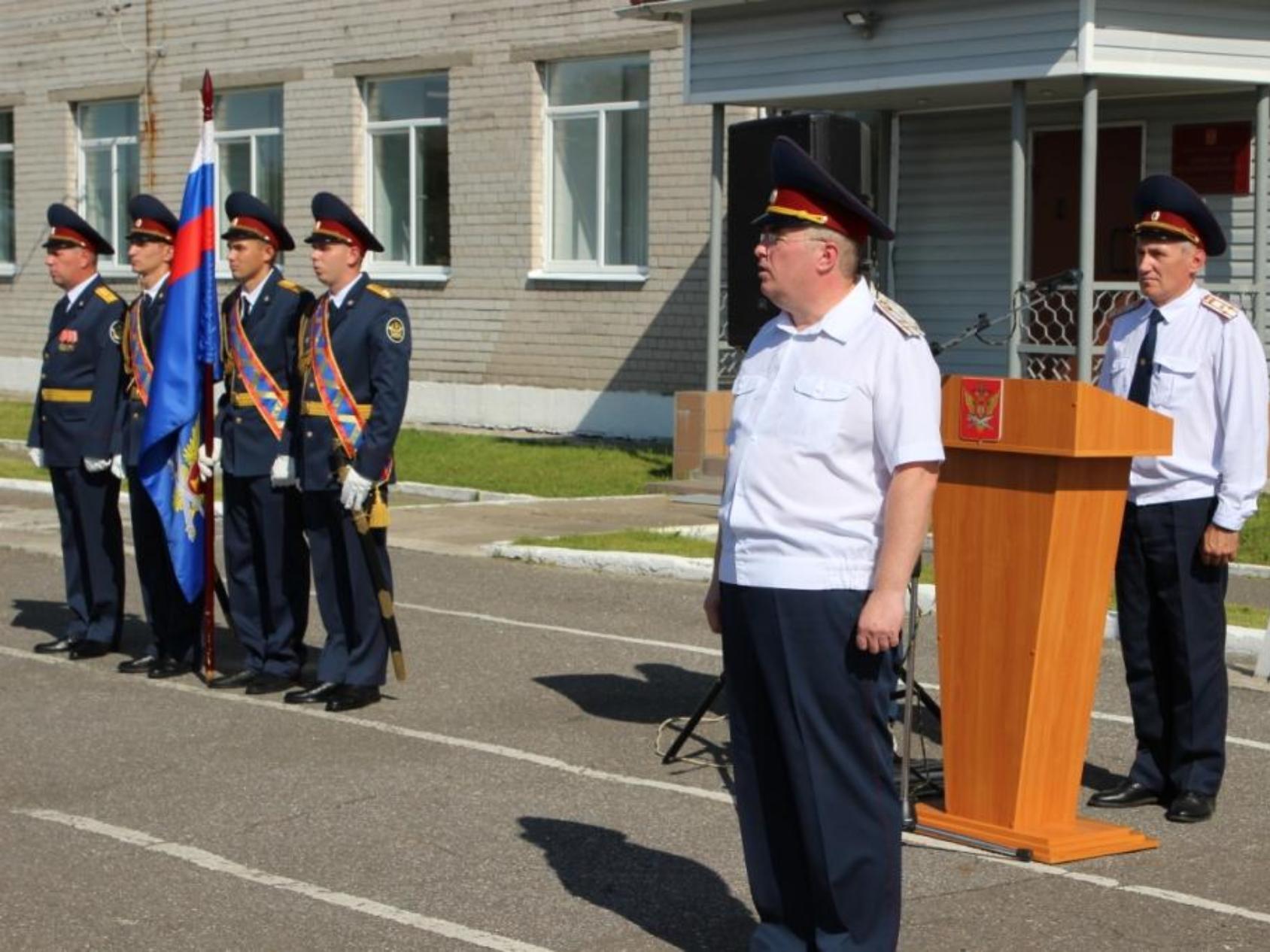 В Архангельском УФСИН заступили на службу молодые лейтенанты