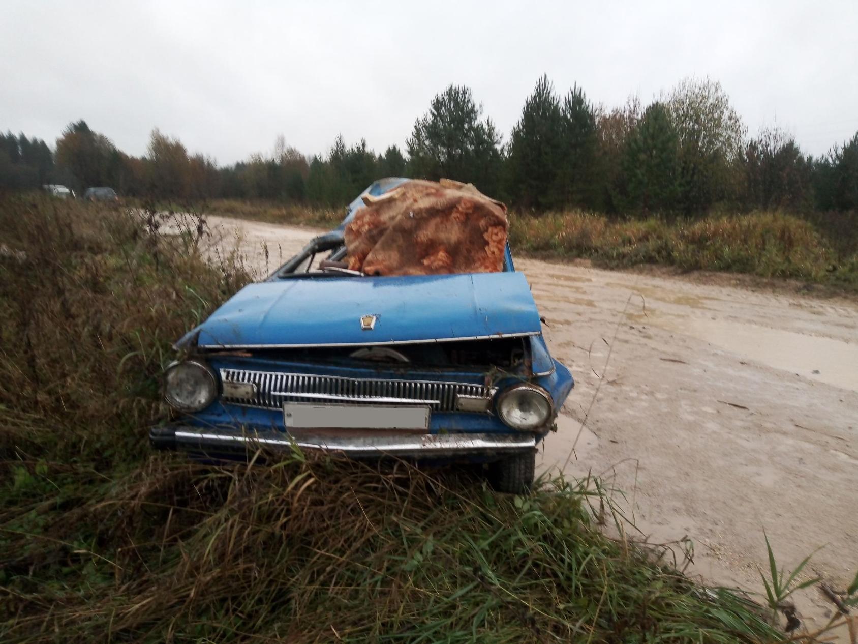 В Каргопольском округе мужчина на «Запорожце» погиб в аварии