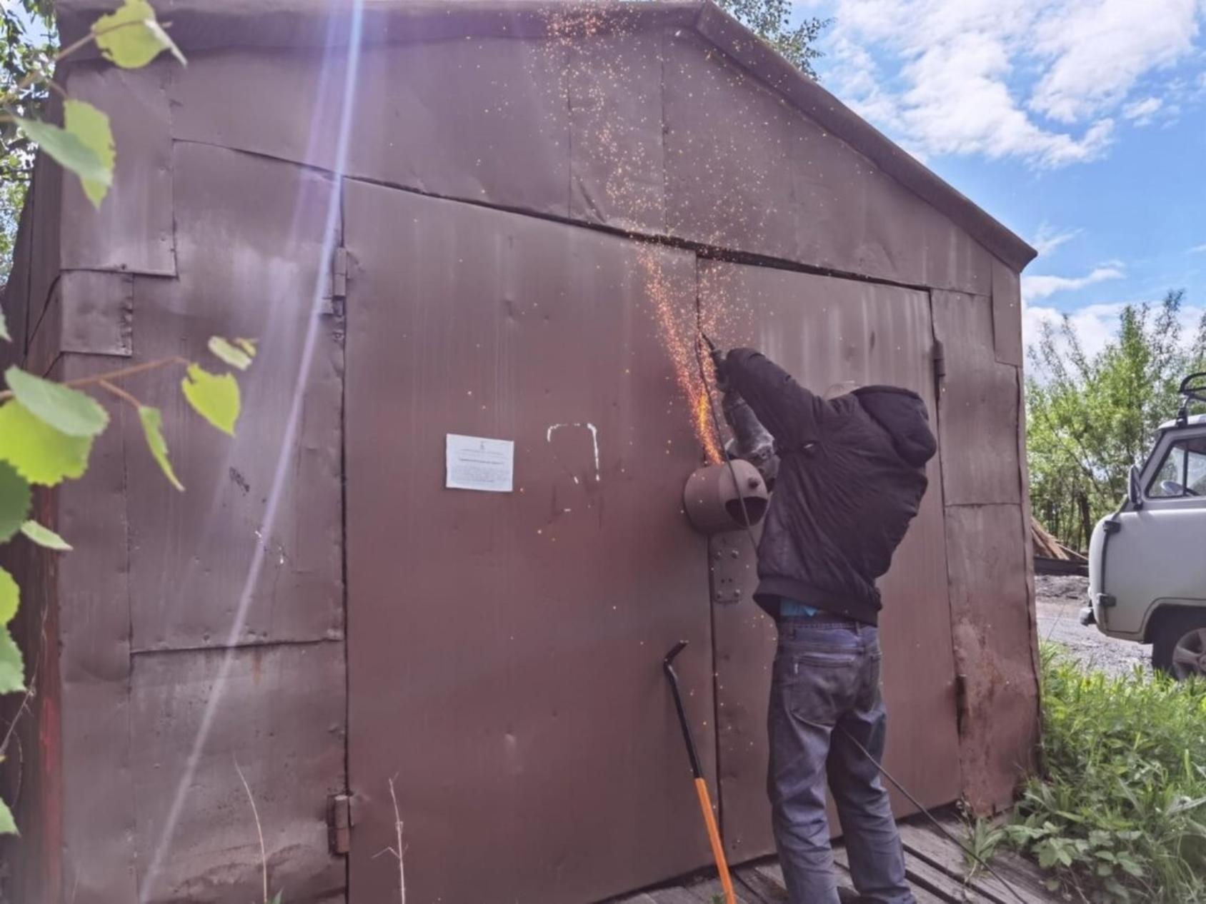 В Архангельске продолжается снос нелегальных гаражей