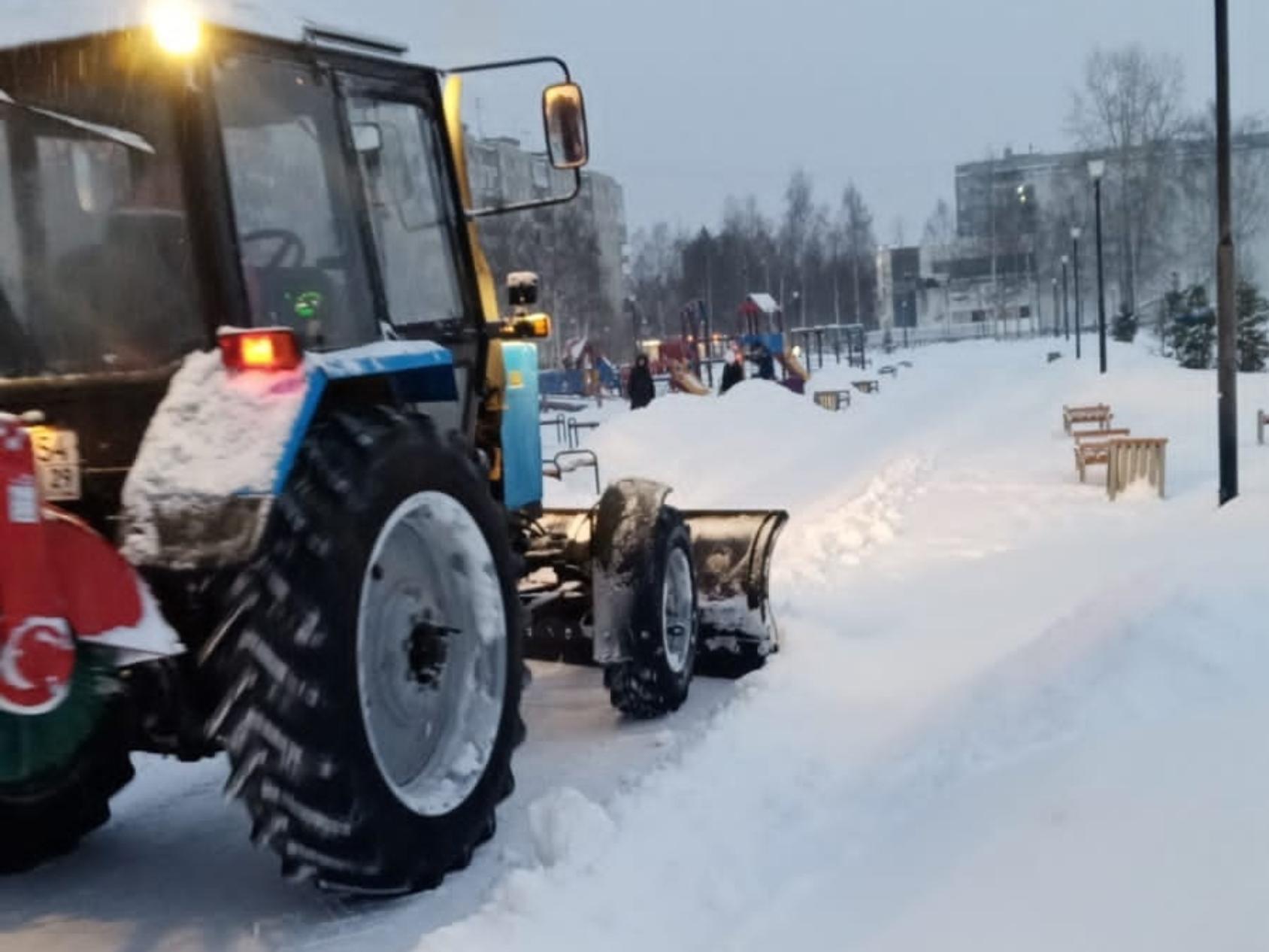 На уборку улиц Архангельска от снега направили дополнительную технику