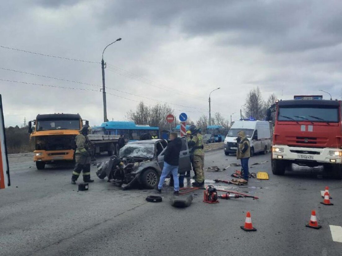 В Маймаксанском округе Архангельска мужчина погиб в ДТП