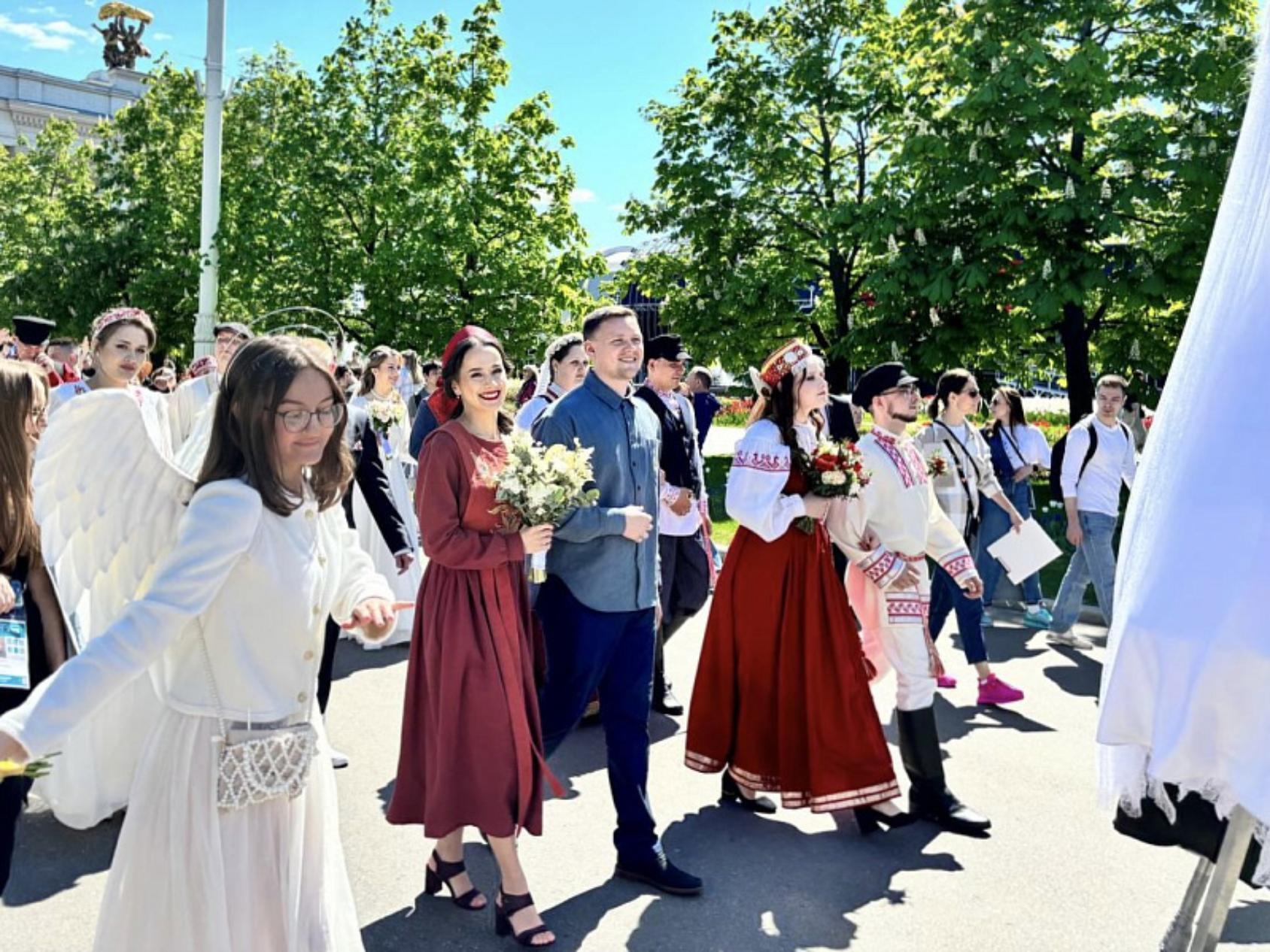 На ВДНХ ещё одна пара из Архангельской области зарегистрировала брак