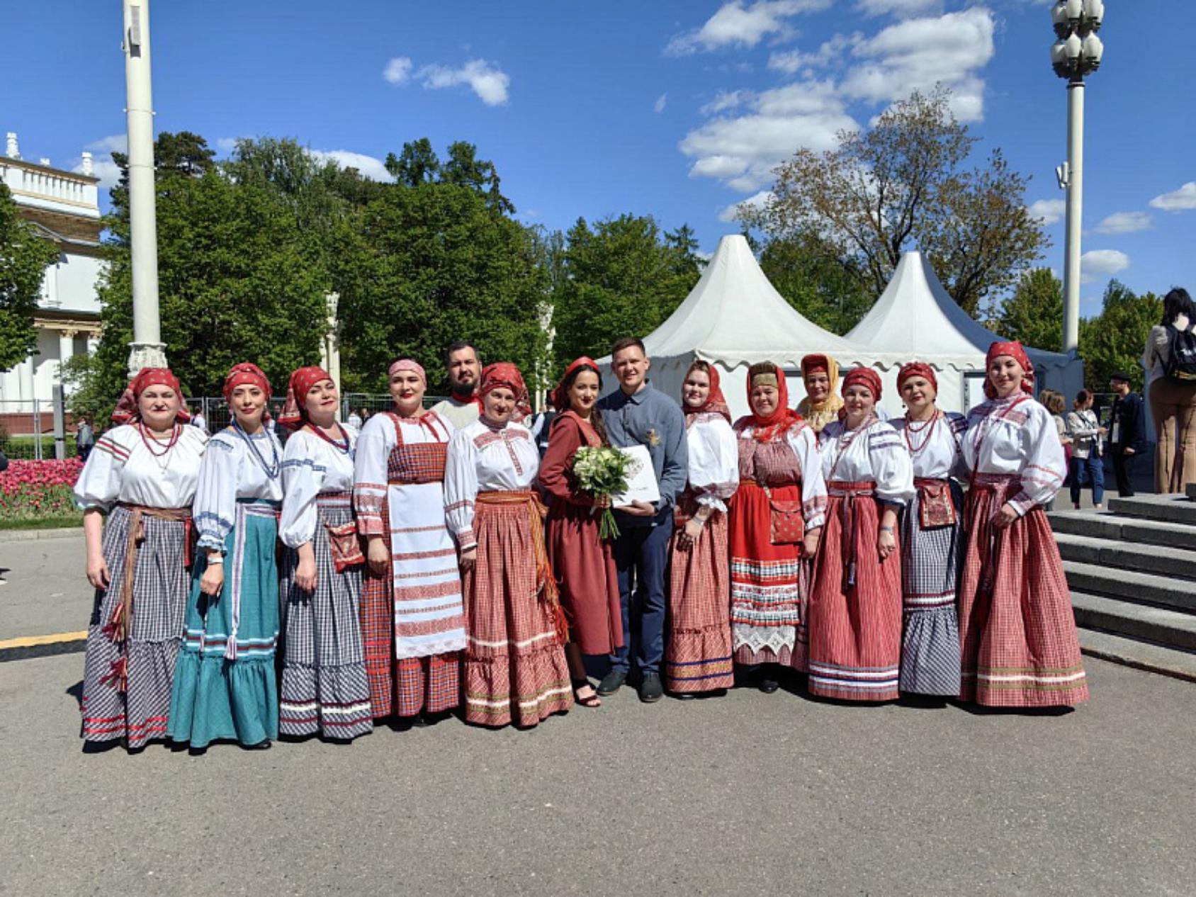 На ВДНХ ещё одна пара из Архангельской области зарегистрировала брак