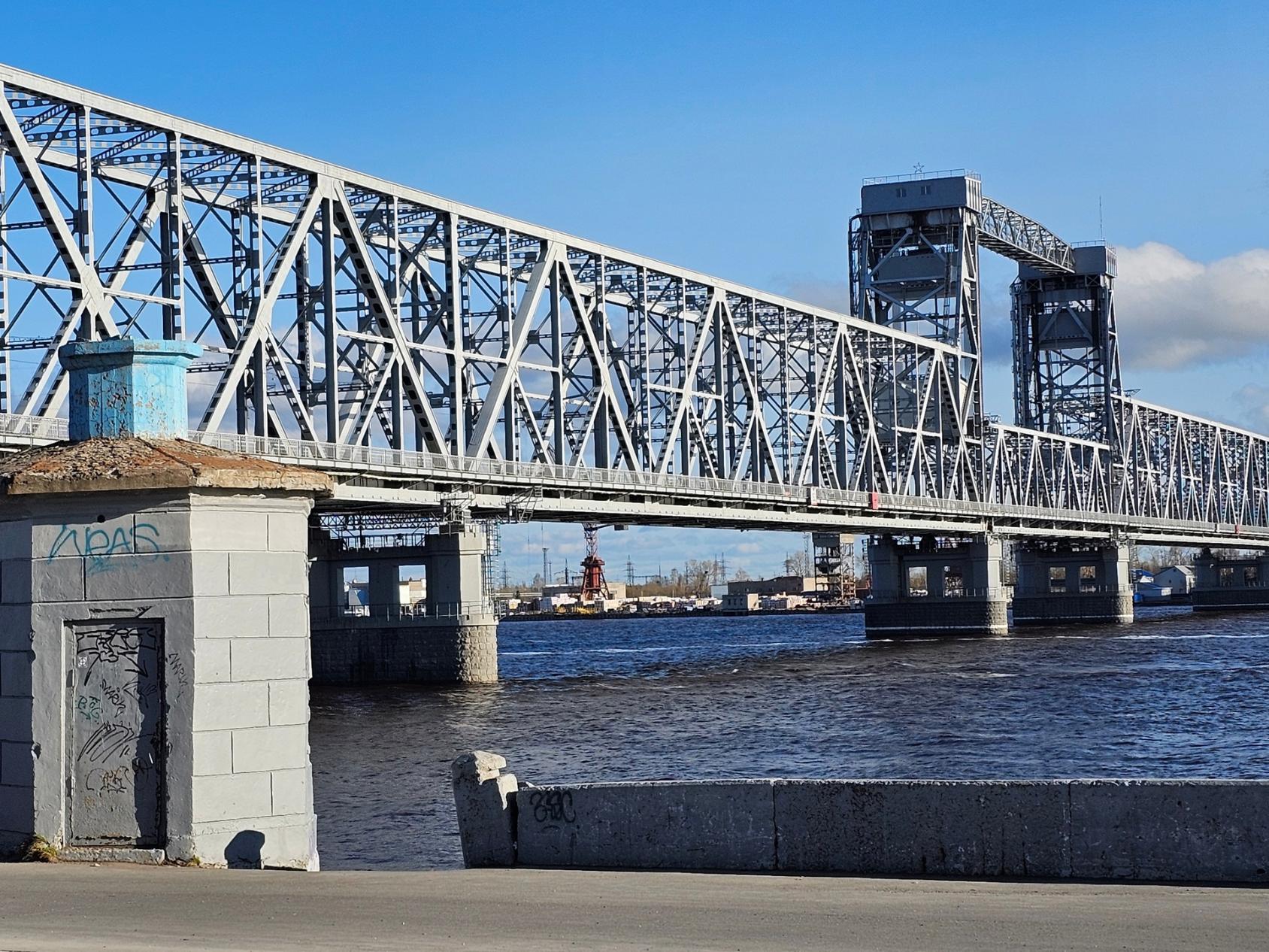 Северодвинский мост в Архангельске откроют на два дня раньше  запланированного срока