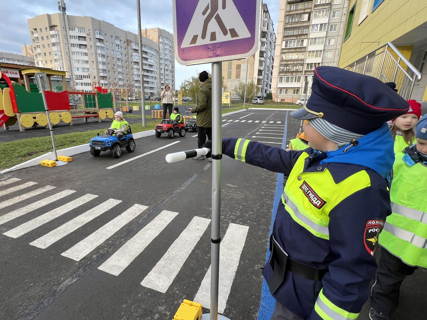 В Архангельской области усовершенствуют кабинеты для изучения ПДД