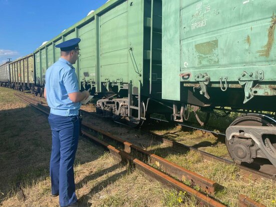 Песня если поезд с рельс сойдет мало