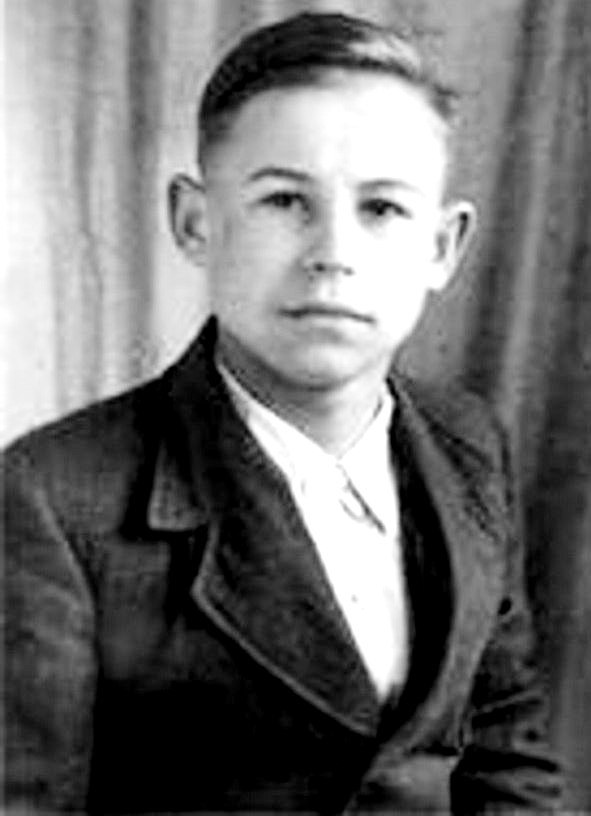 Николай Рубцов при поступлении на работу в тралфлот.